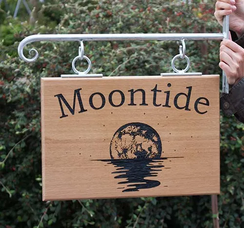 Wooden Sign - Galvanised Bracket