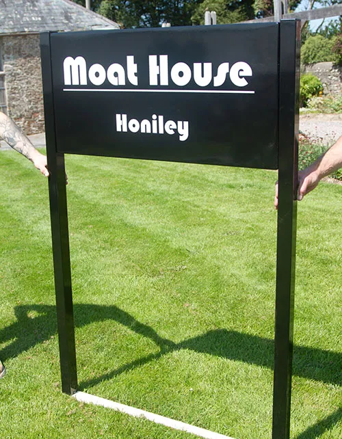 Aluminium Tray Signs