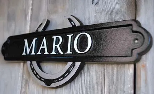 Cast Iron Horseshoe Sign