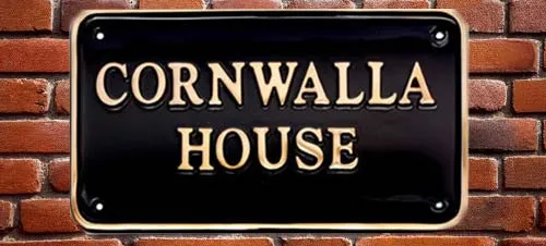 B24  Cast Brass Rectangular Sign  445 x 250mm