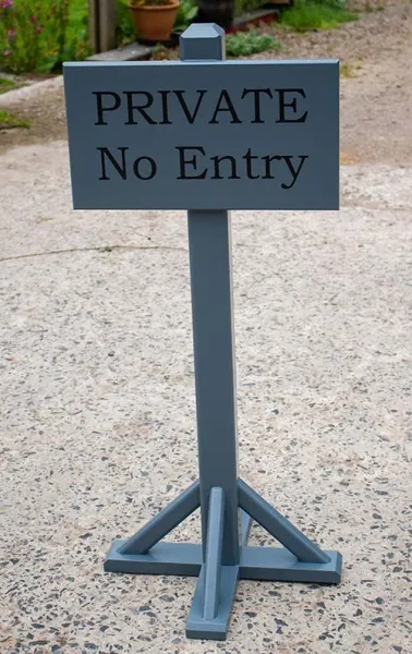 Free Standing Posts