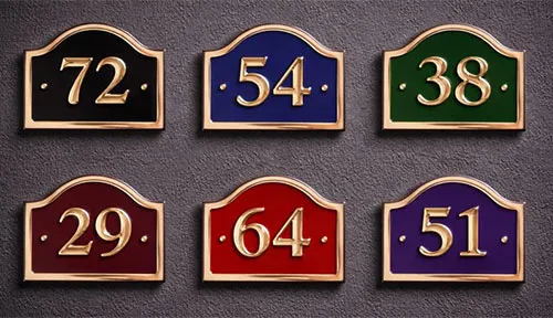 Background colours for brass and aluminium house numbers