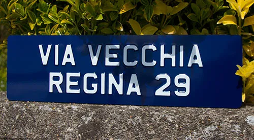 Vintage number plate style house sign in enamelled aluminium Vintage number plate style house sign in enamelled aluminium