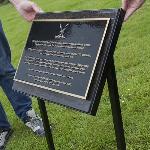 Stone memorial stand