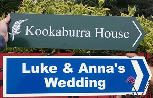 Directional Arrow Signs