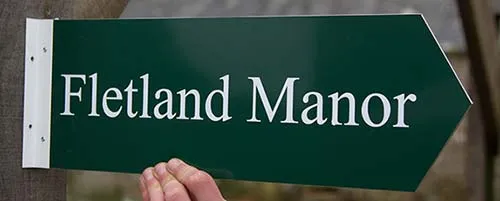 T-Channel Arrow Sign