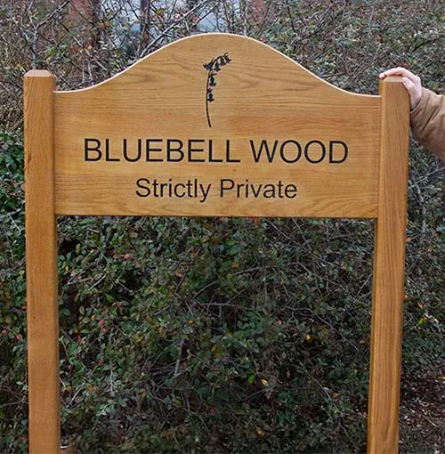 Oak Sign with Arch Top Moriced into the Posts