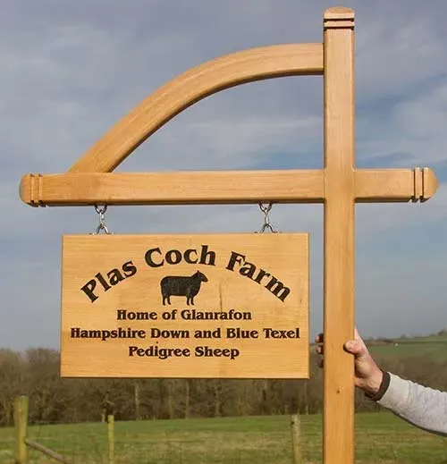 The Exclusive Exmoor Post and Arm