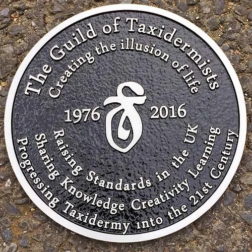 Backgrounds can be black, brown, blue green or red. Round Aluminium Plaque