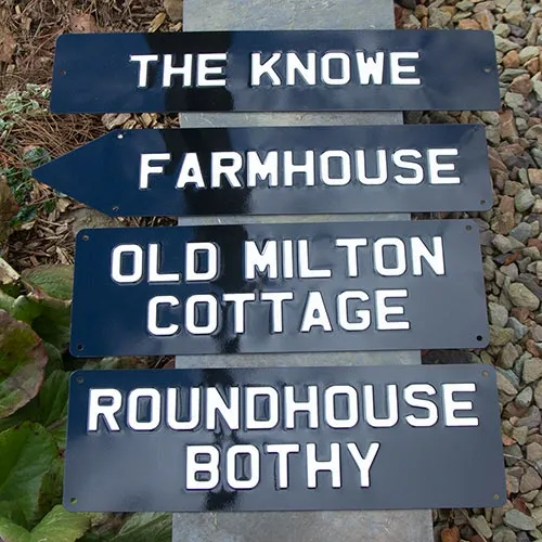 These can be shaped as an arrow Embossed Aluminium House Signs